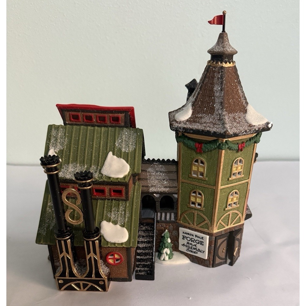 Dept 56 North Pole Series "Elfin Forge & Assembly Shop" 56384 Retired No light